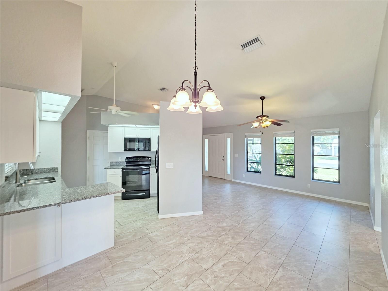 SOUTH VENICE - Residential Lease