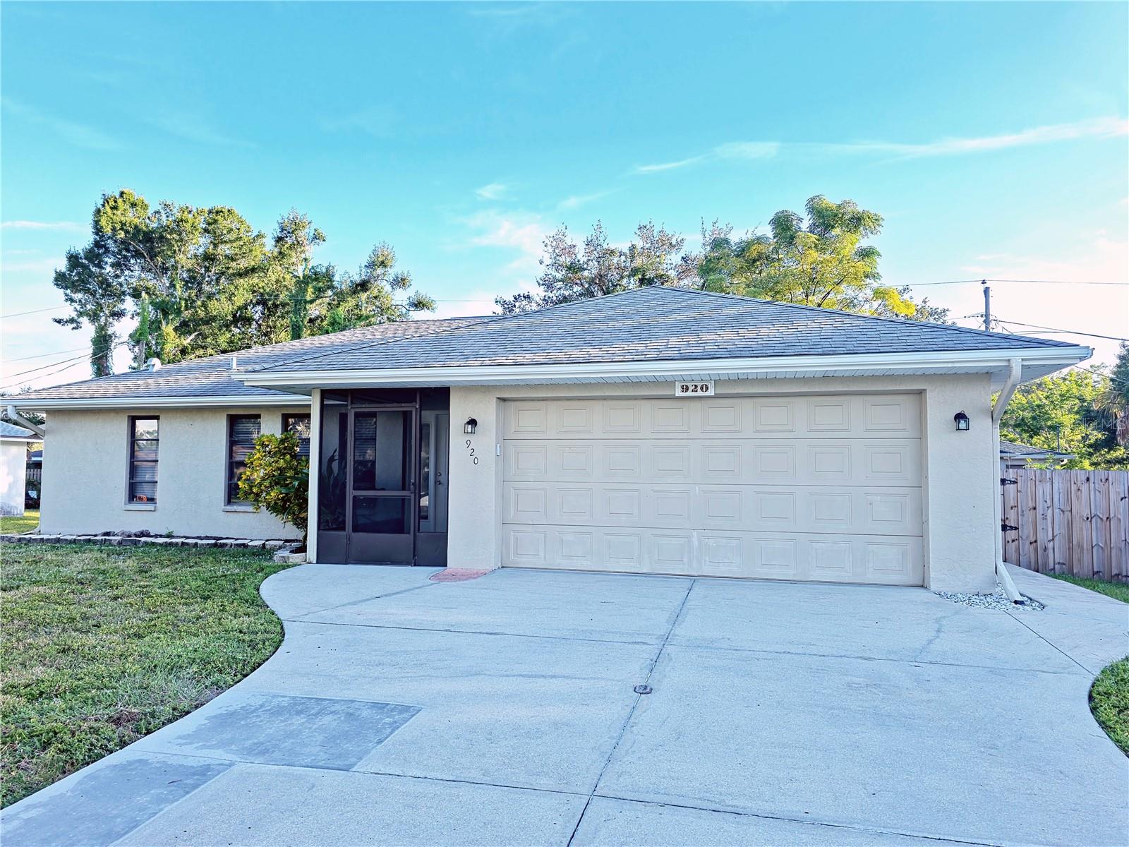 SOUTH VENICE - Residential Lease