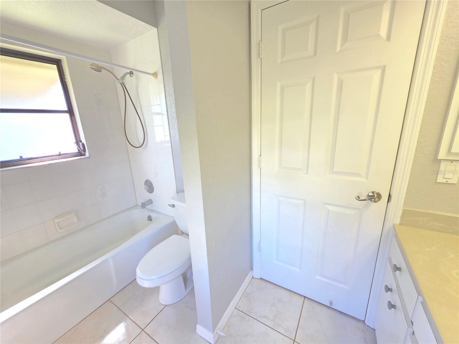 SOUTH VENICE - Residential Lease
