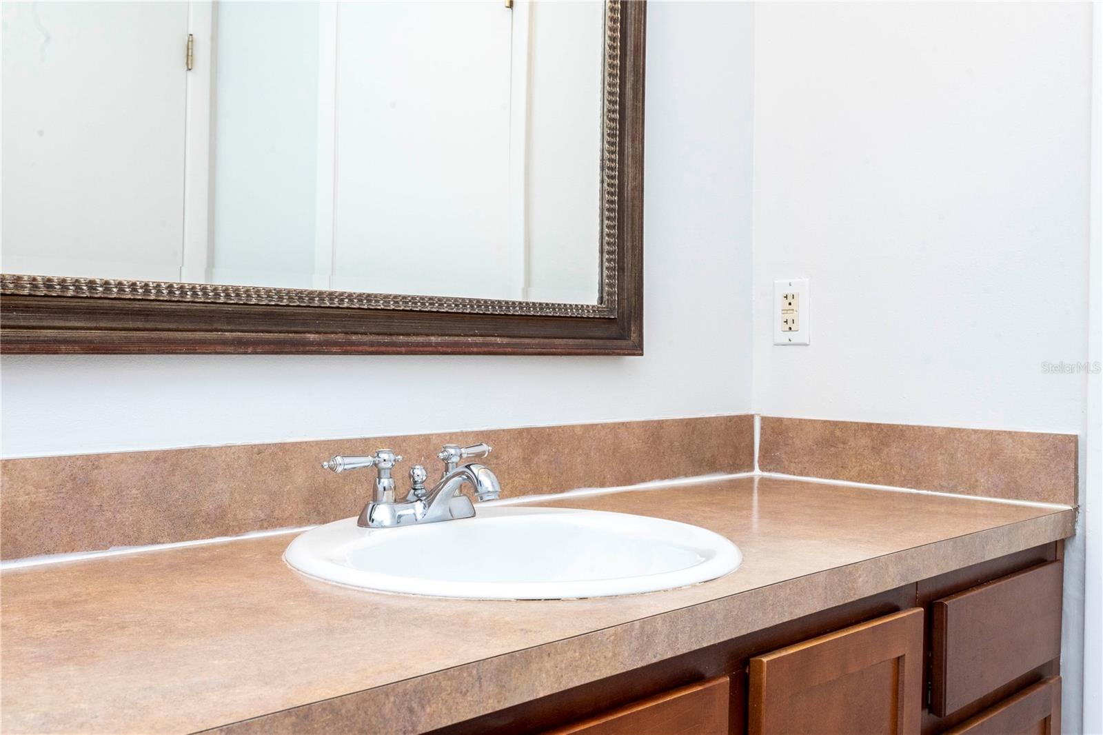 ASHLEY COURT CONDO - Residential Lease