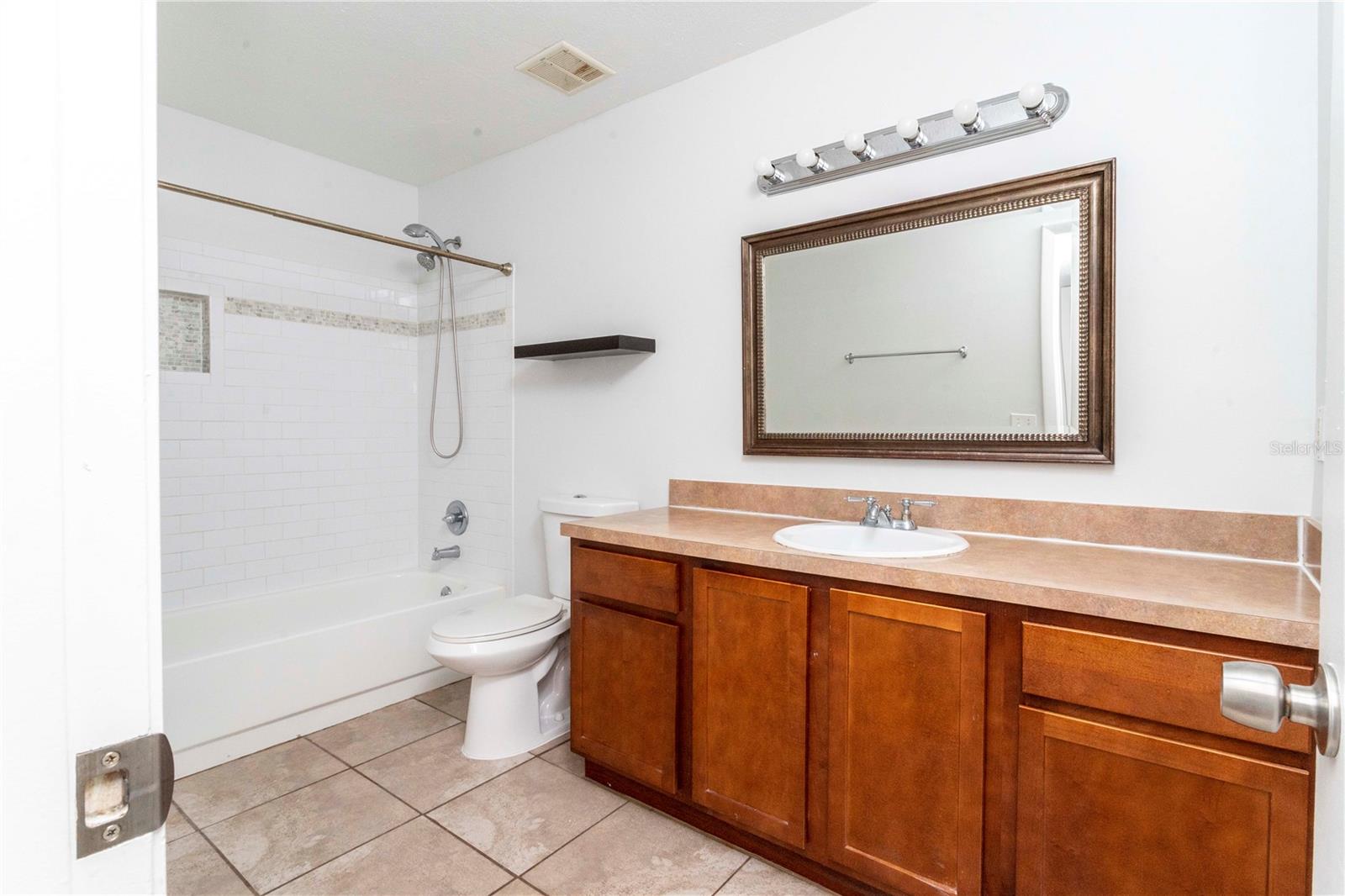 ASHLEY COURT CONDO - Residential Lease