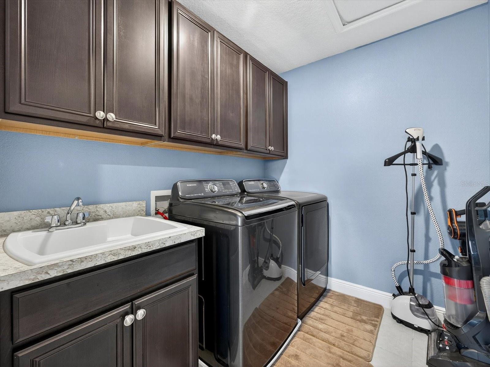 FIELDSTONE AT CYPRESS WOODS WEST - Residential