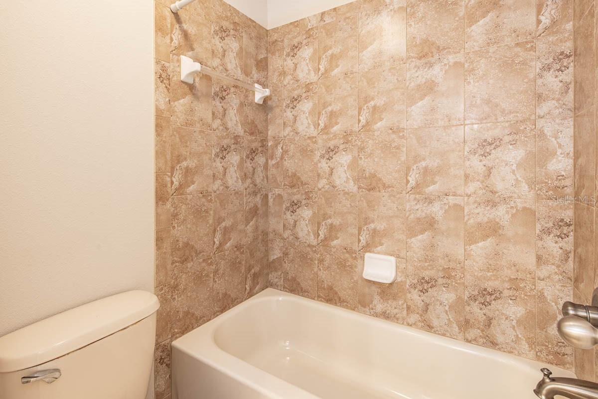 FISHHAWK RANCH TR 8 PT - Residential Lease