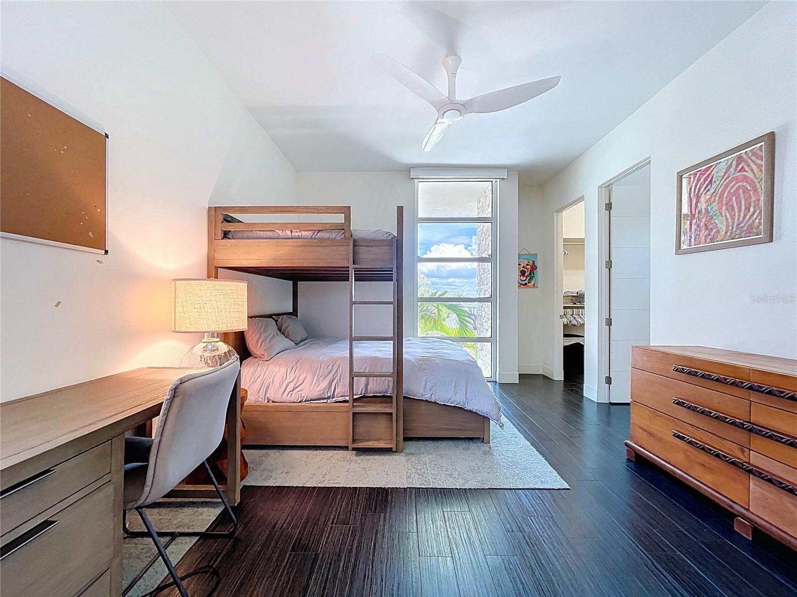 HARBOR ACRES - Residential Lease