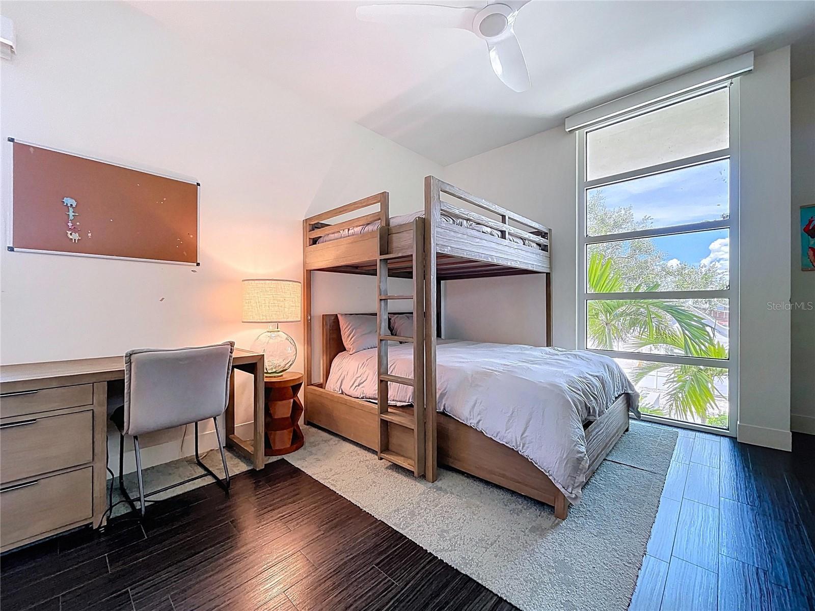 HARBOR ACRES - Residential Lease