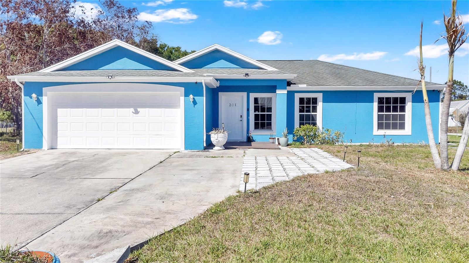 201 NW GOLDCOAST AVENUE