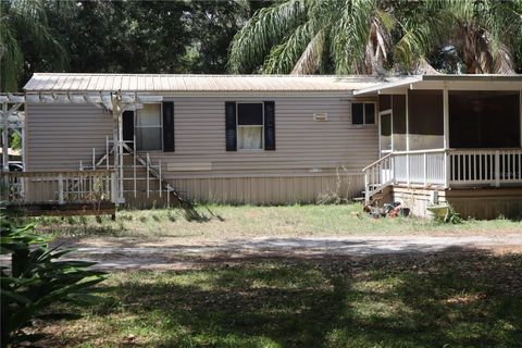 A home in LAKELAND