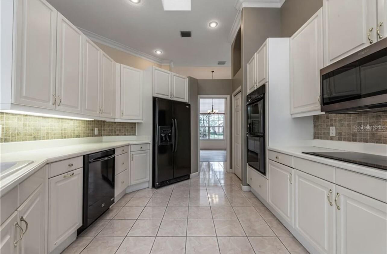 MUIRFIELD VILLAGE - Residential Lease