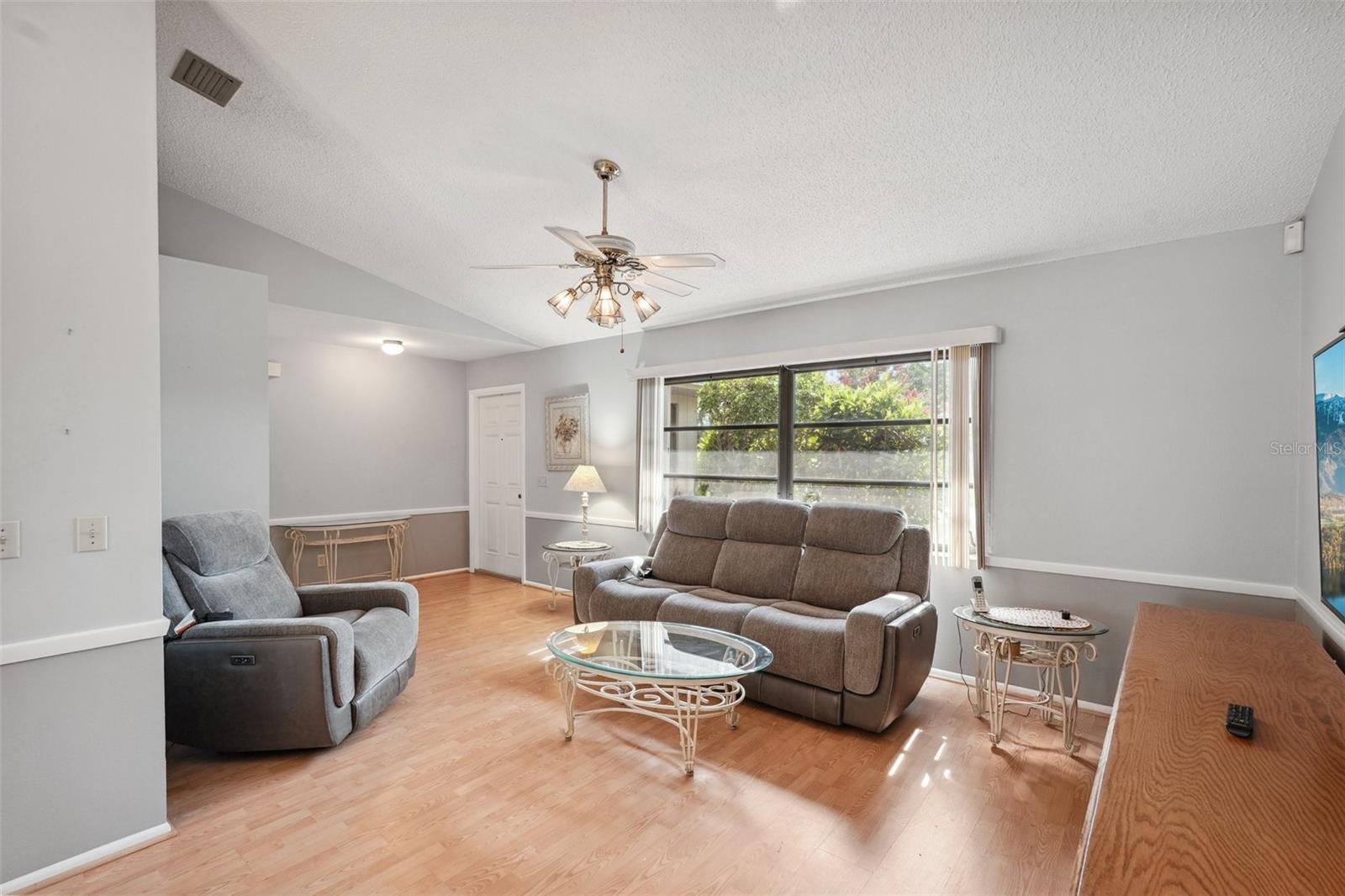 1521 FIRESIDE STREET