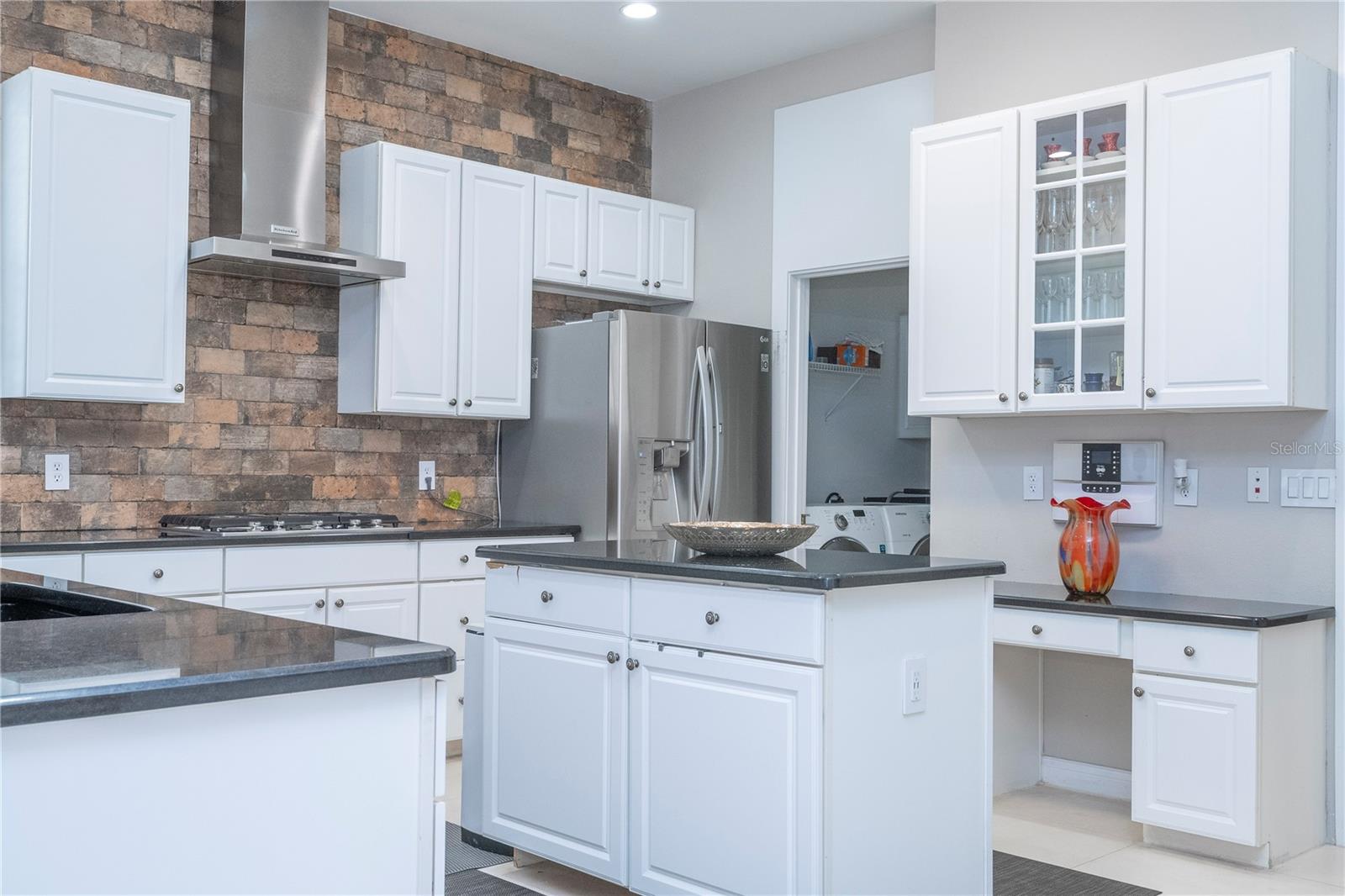 KEENES POINTE - Residential