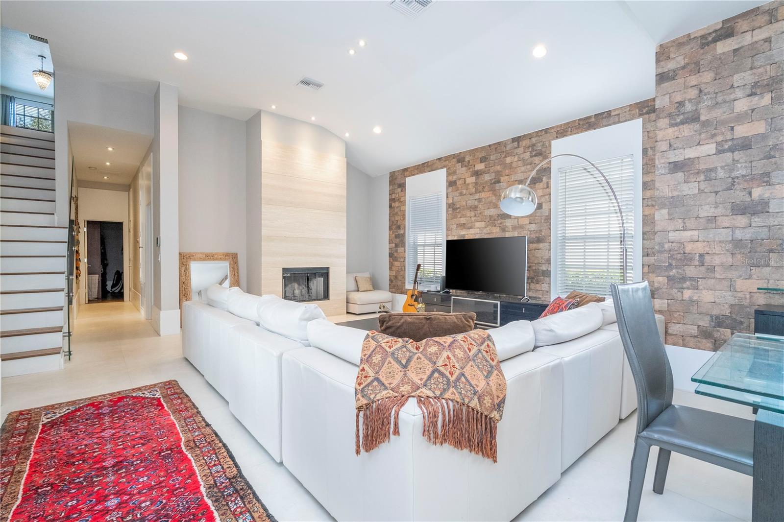 KEENES POINTE - Residential