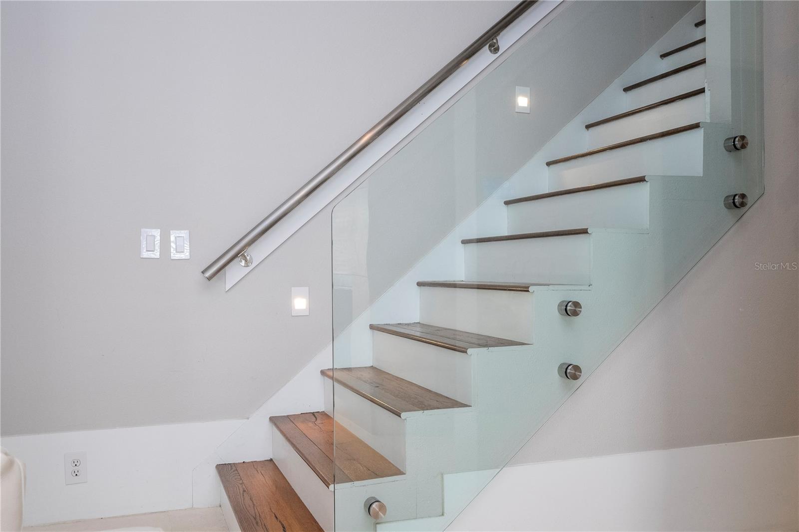 KEENES POINTE - Residential