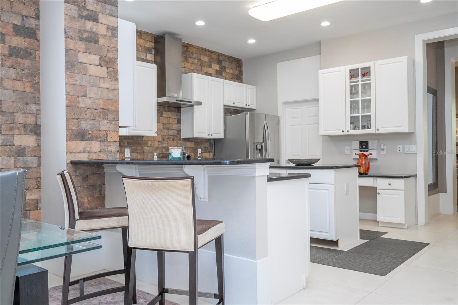 KEENES POINTE - Residential