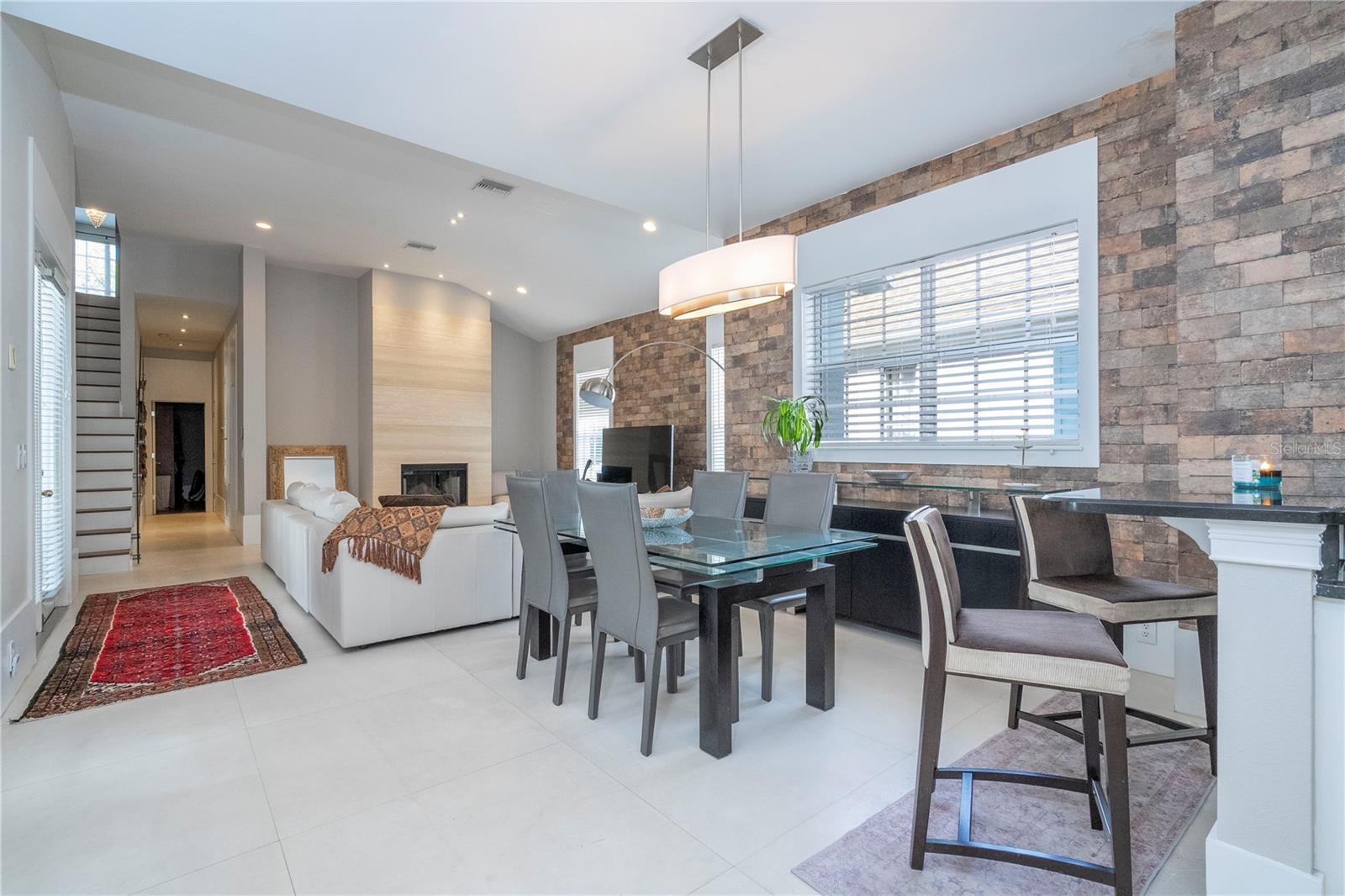 KEENES POINTE - Residential