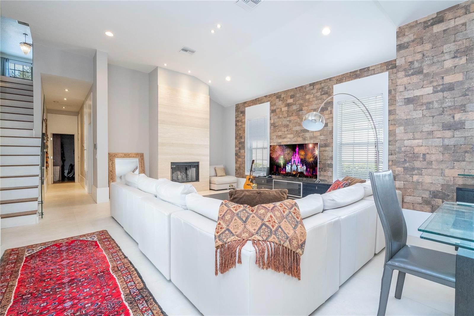 KEENES POINTE - Residential