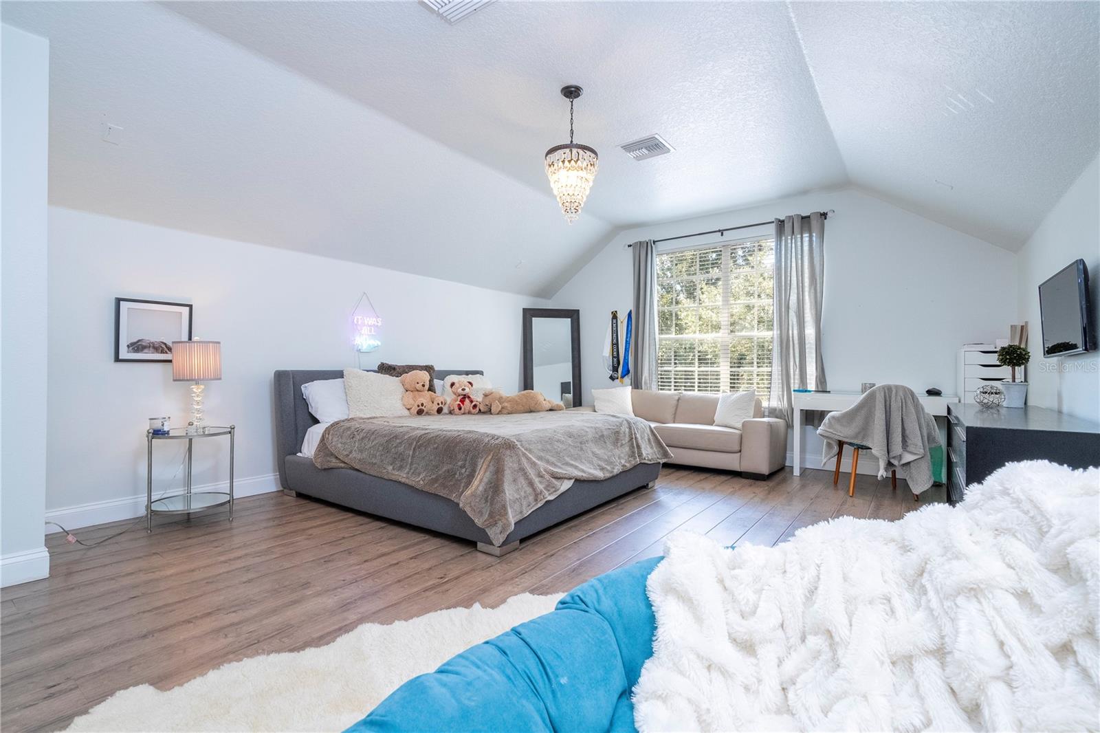 KEENES POINTE - Residential