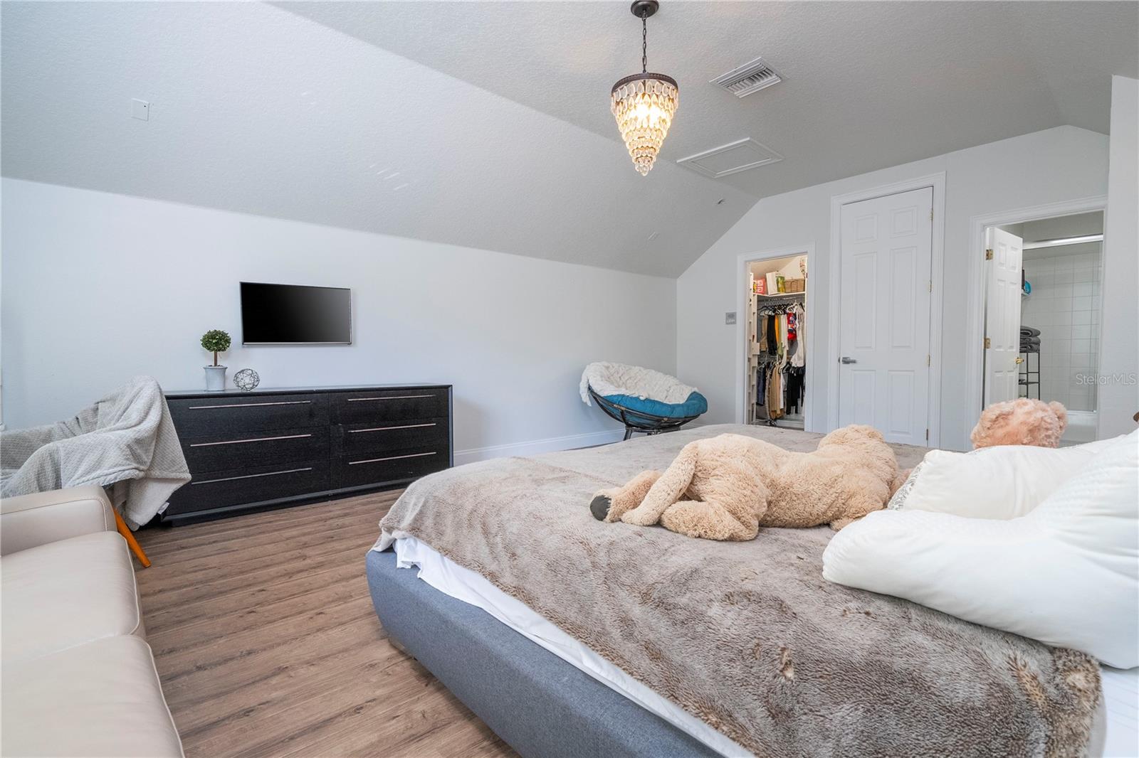 KEENES POINTE - Residential