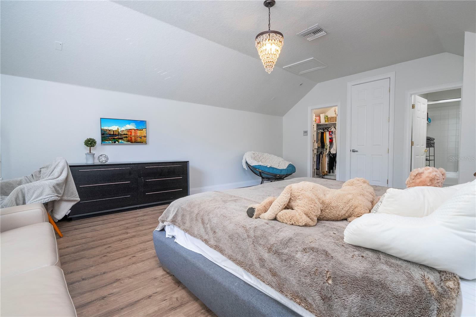 KEENES POINTE - Residential