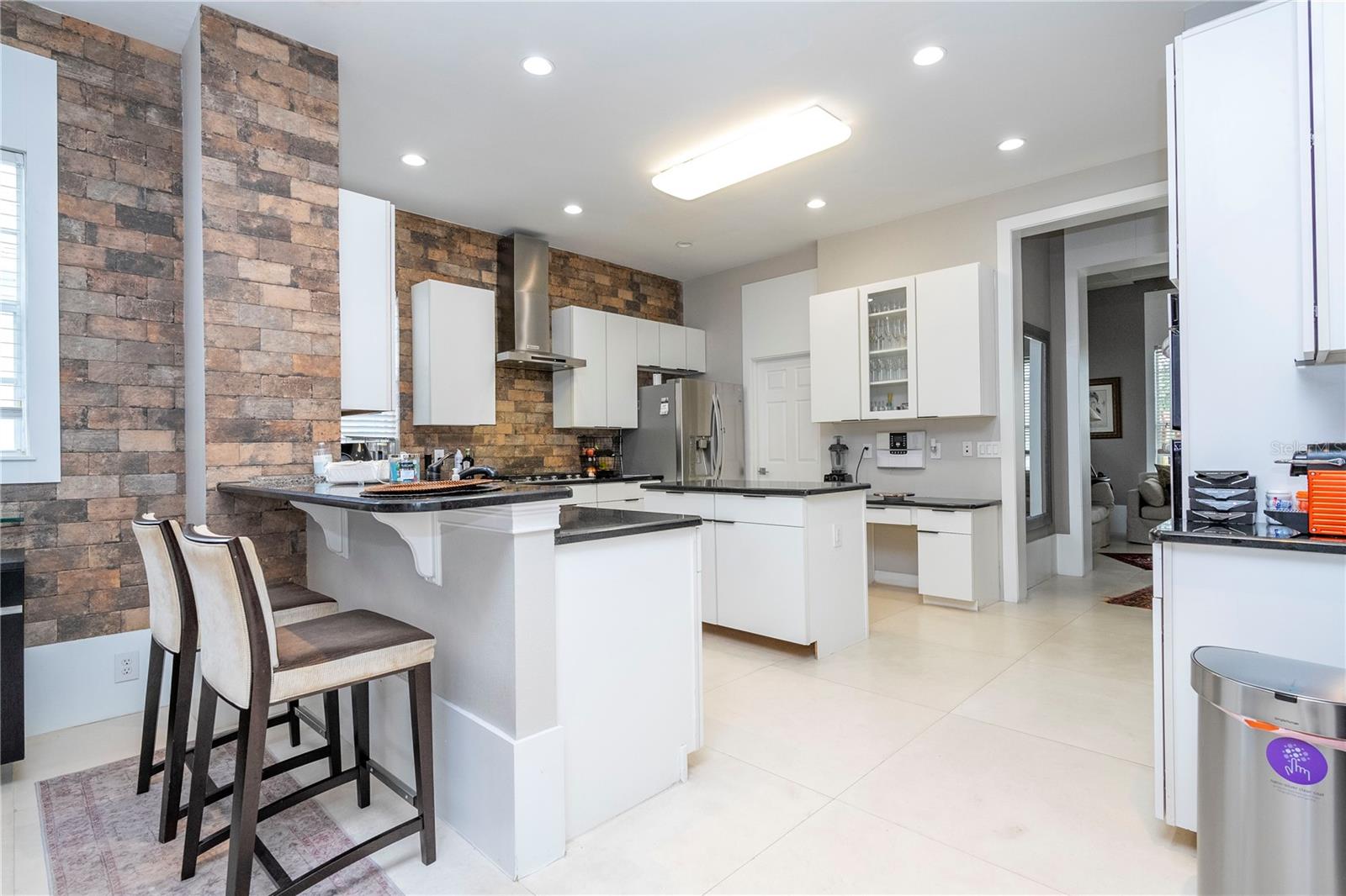 KEENES POINTE - Residential