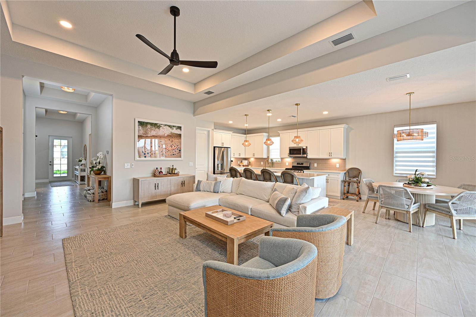 LAKEHOUSE COVE AT WATERSIDE - Residential