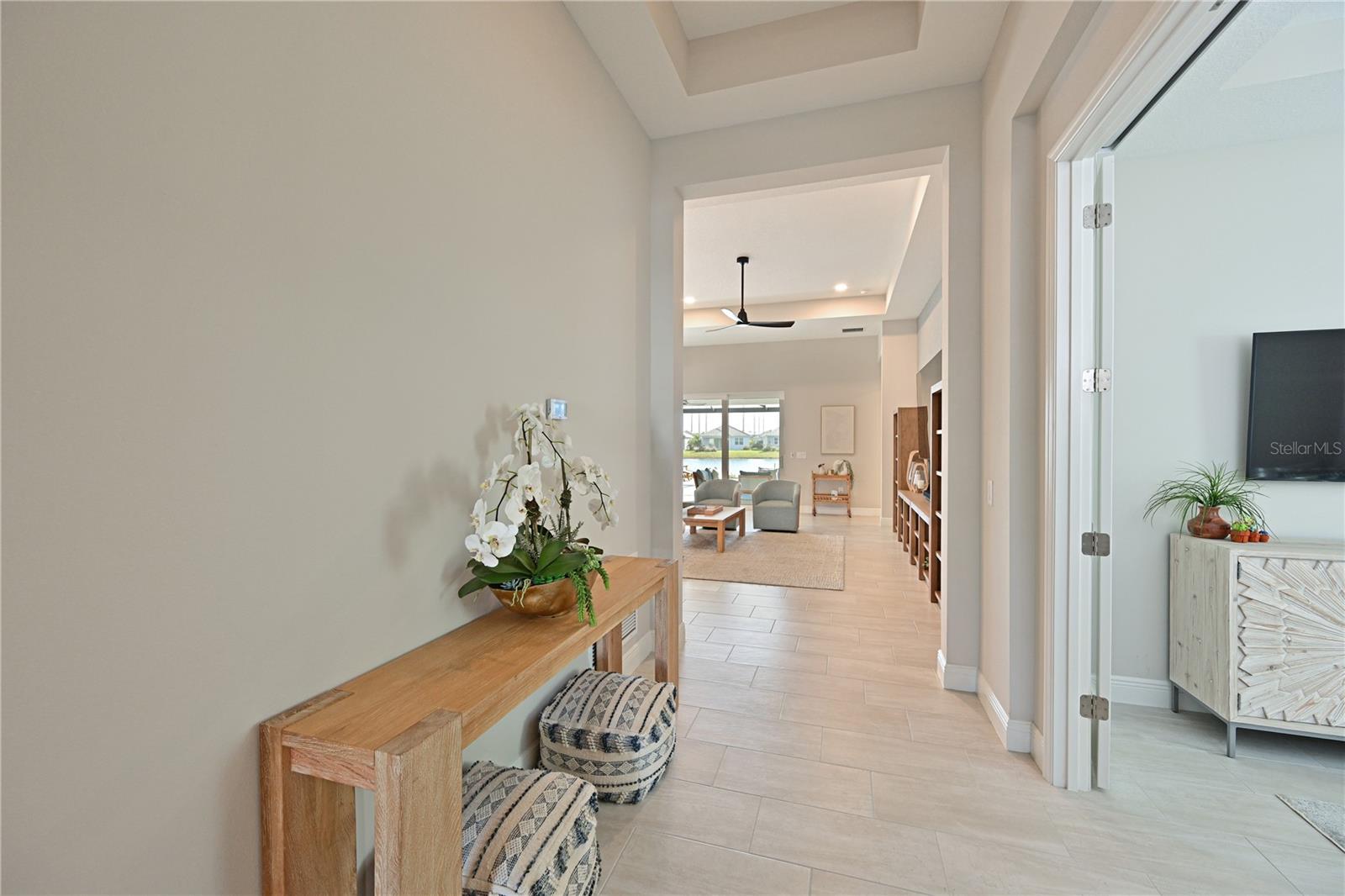 LAKEHOUSE COVE AT WATERSIDE - Residential