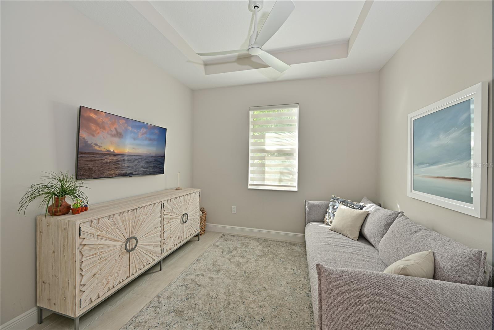 LAKEHOUSE COVE AT WATERSIDE - Residential