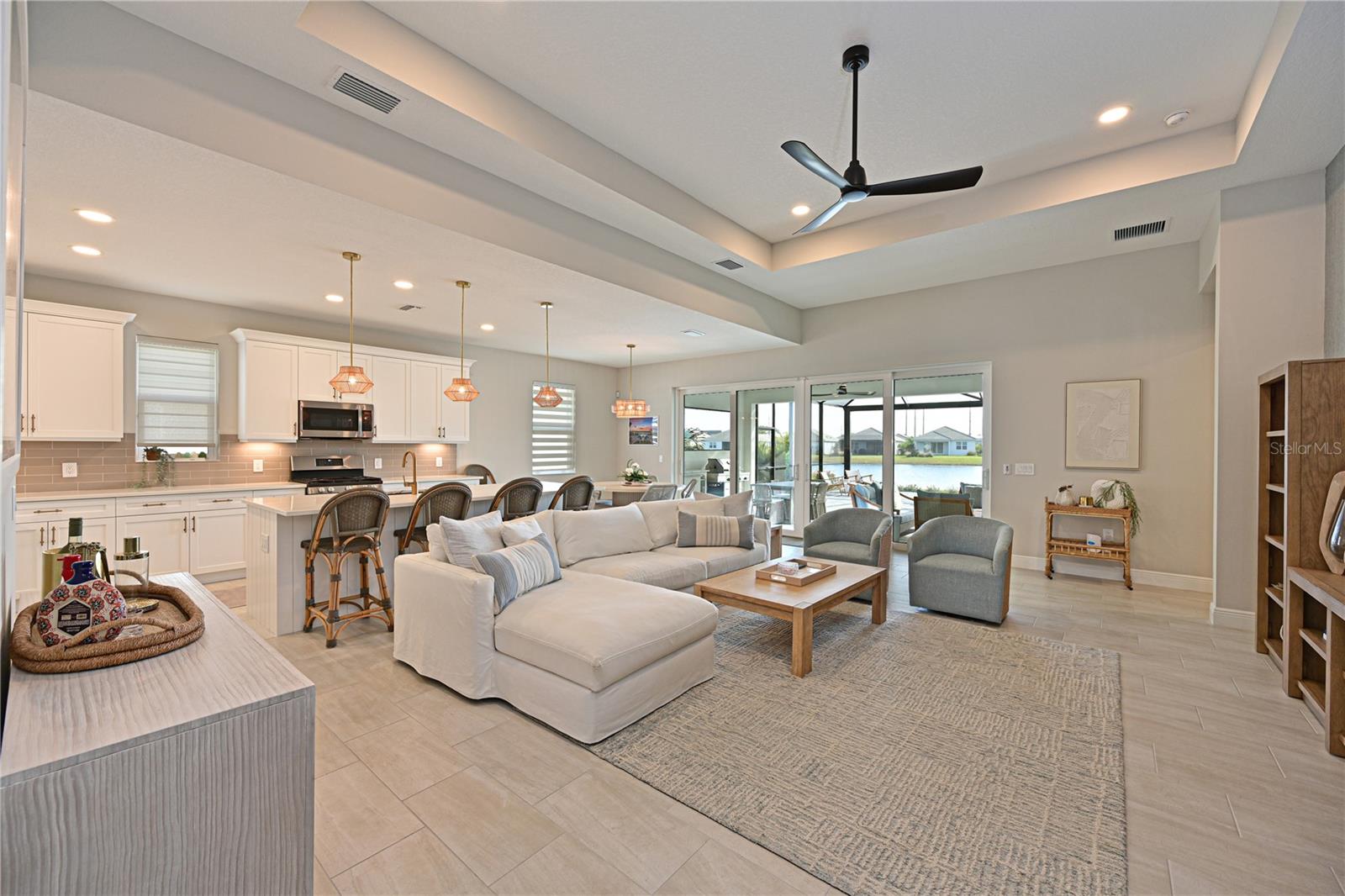 LAKEHOUSE COVE AT WATERSIDE - Residential