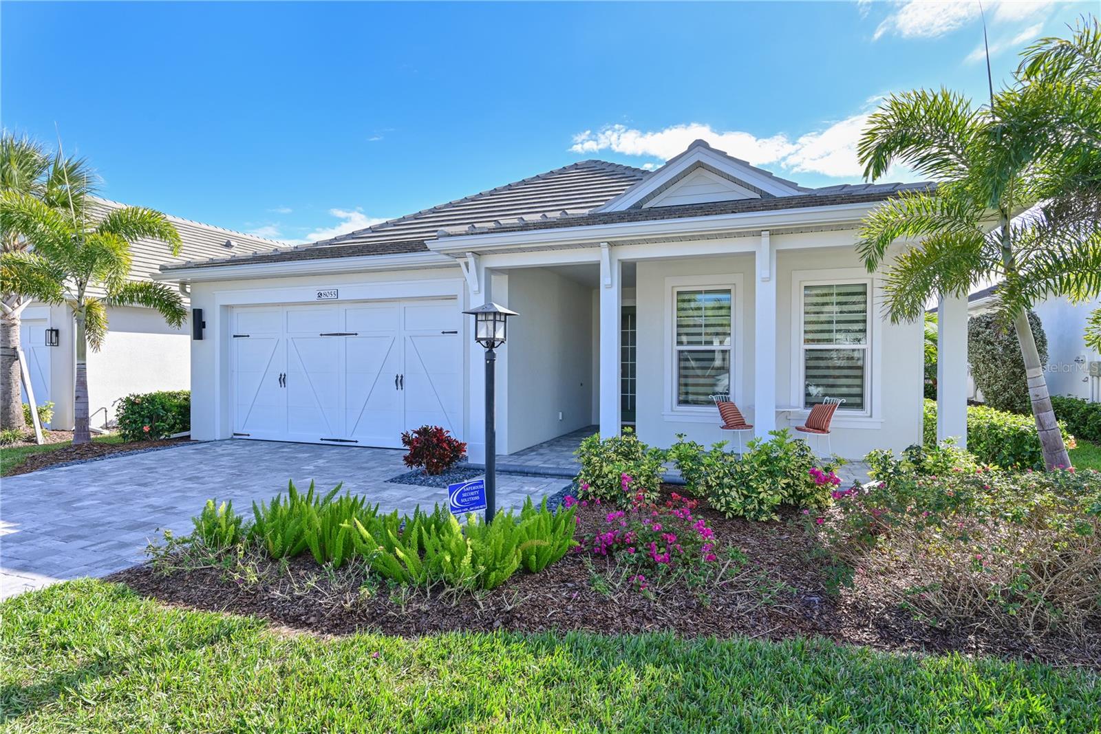 LAKEHOUSE COVE AT WATERSIDE - Residential