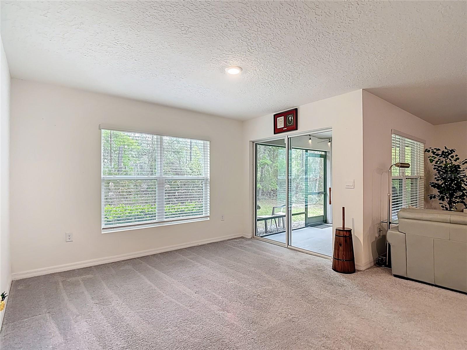 HERNANDO OAKS PH 3 - Residential