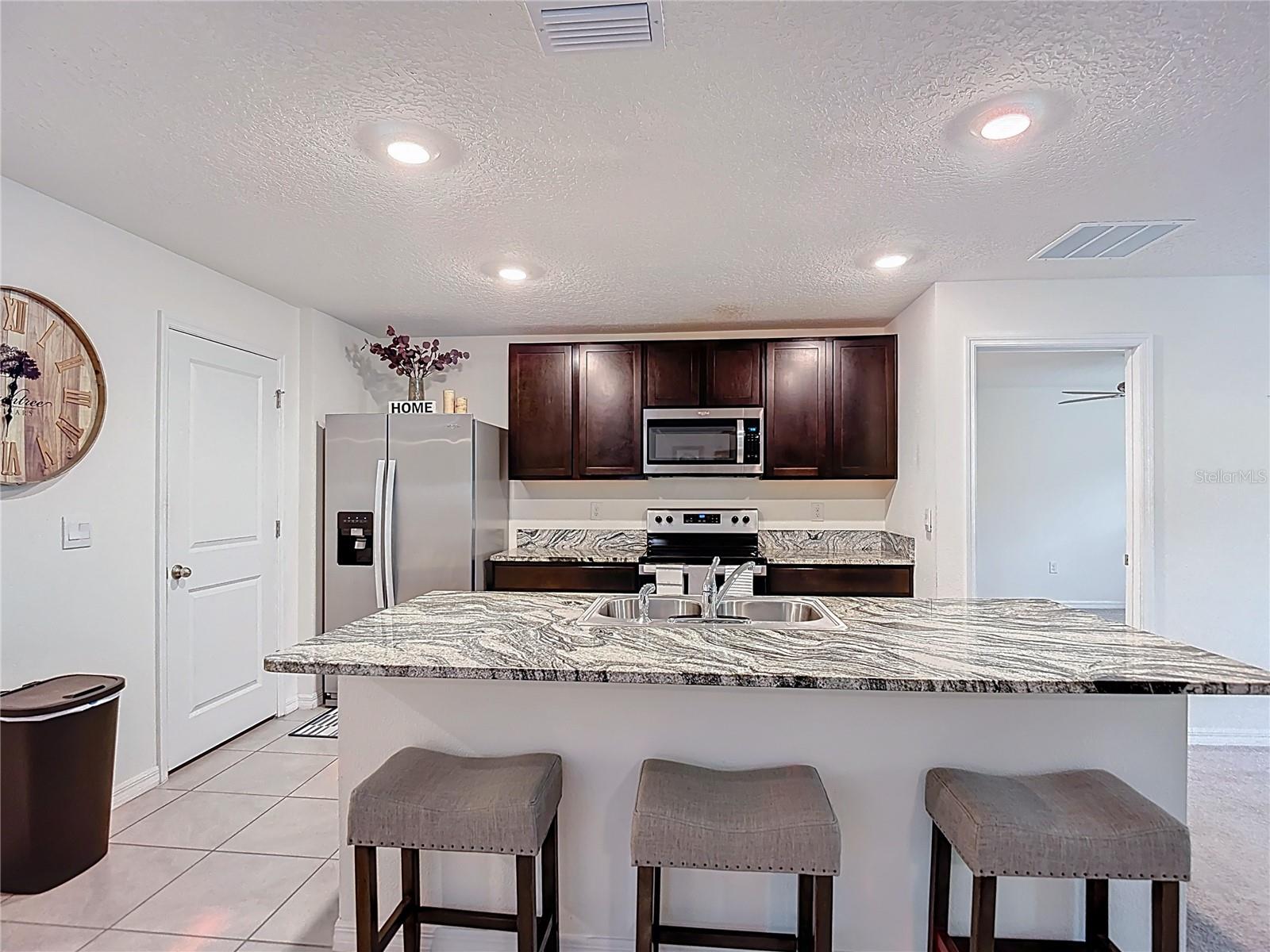 HERNANDO OAKS PH 3 - Residential