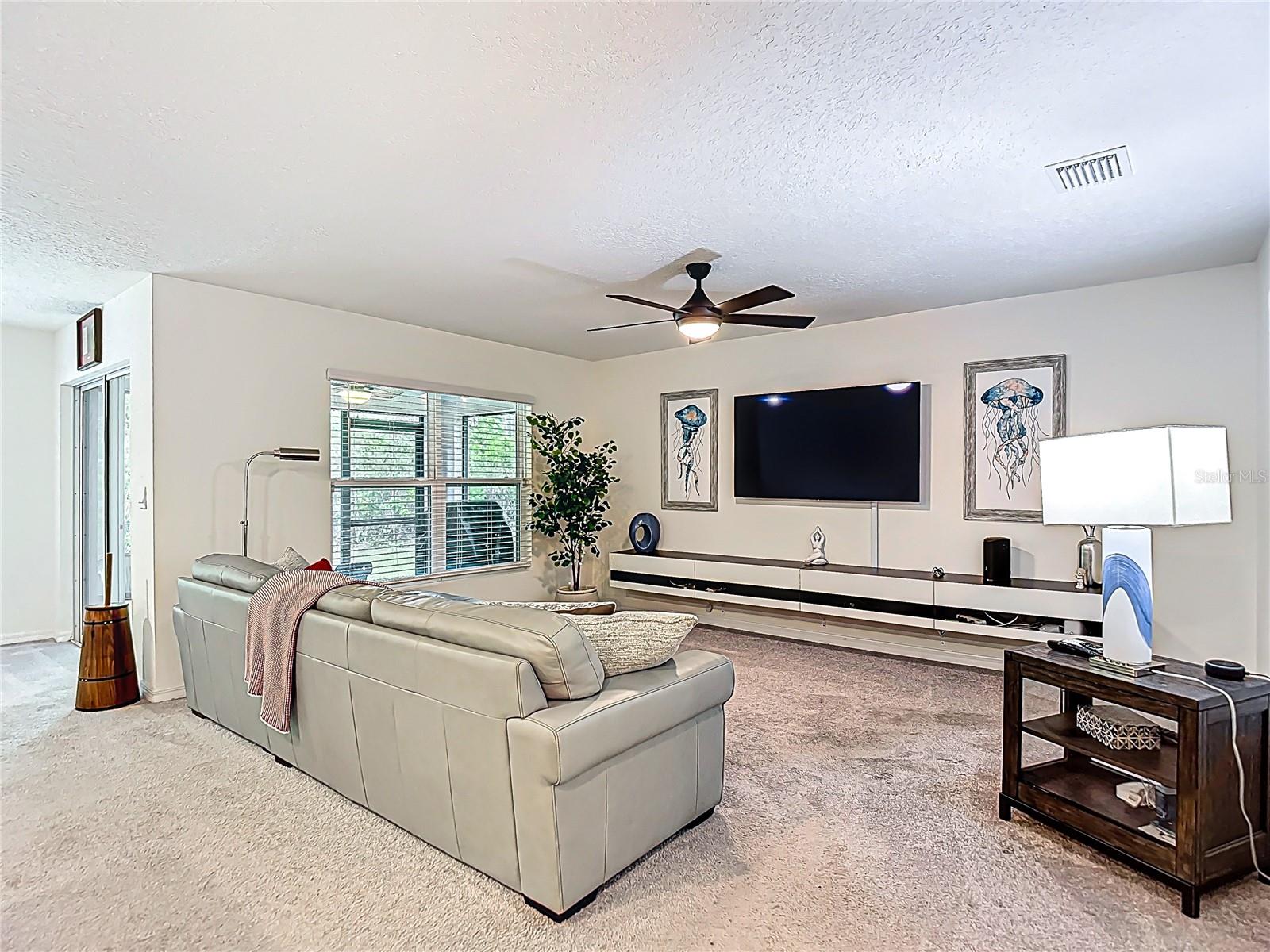 HERNANDO OAKS PH 3 - Residential