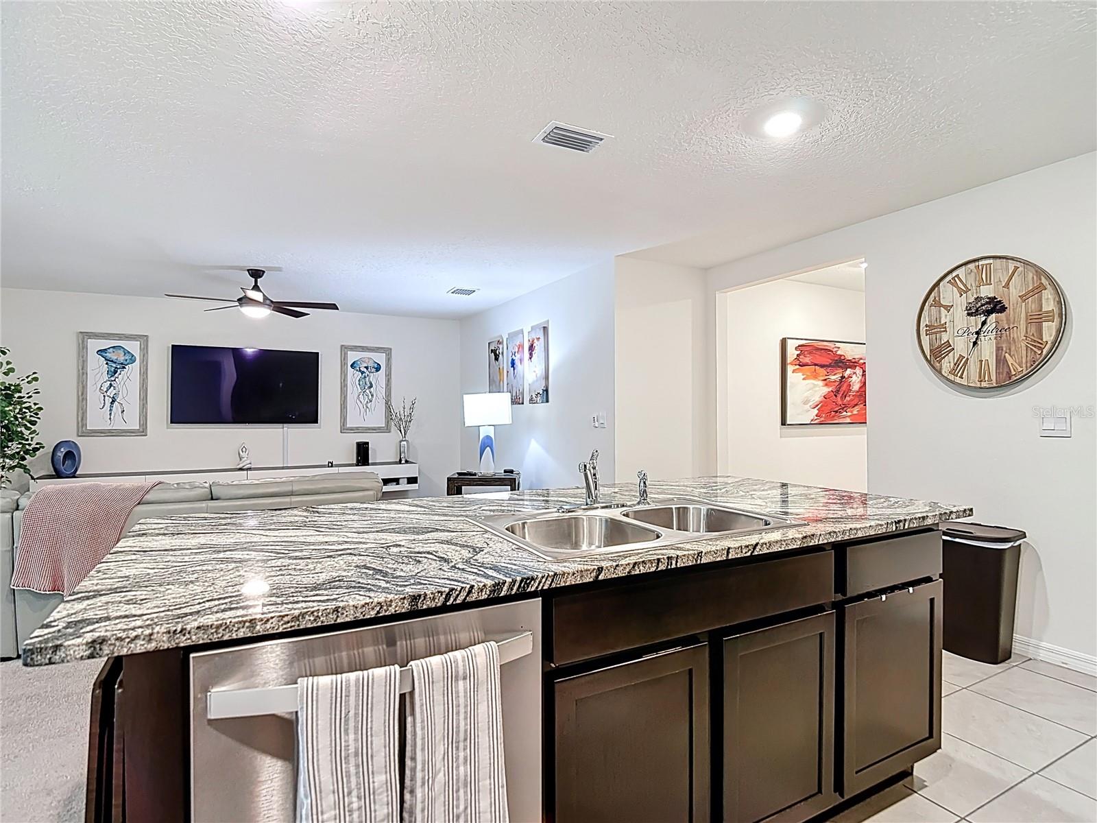 HERNANDO OAKS PH 3 - Residential