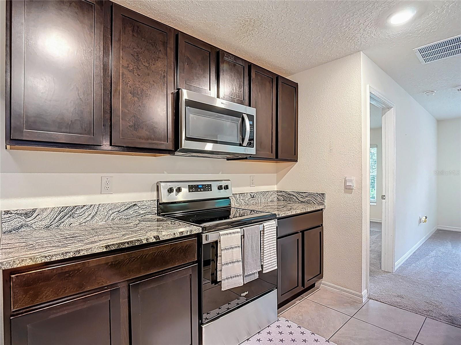 HERNANDO OAKS PH 3 - Residential