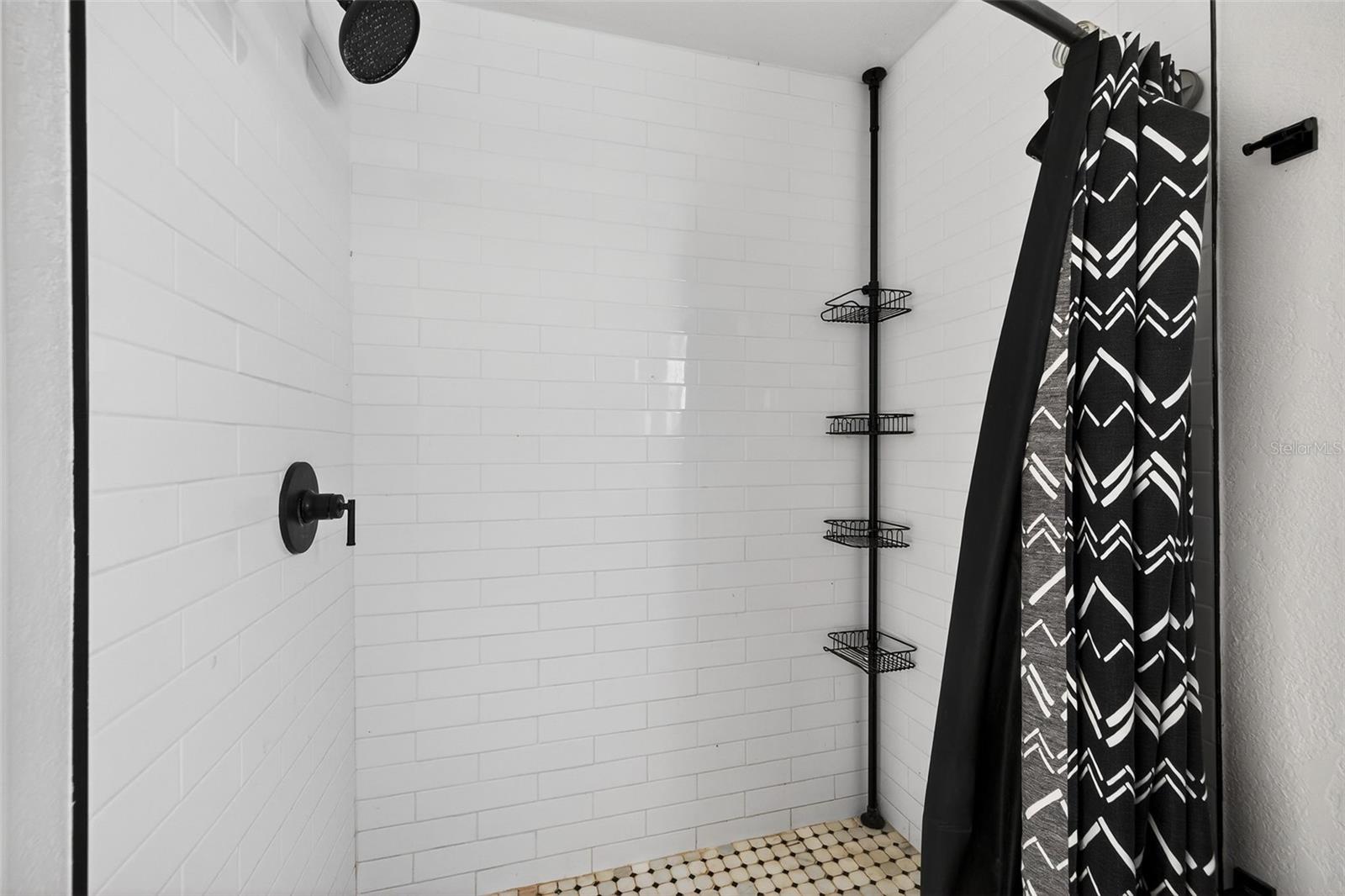 GANBRIDGE CITY 22 - Residential