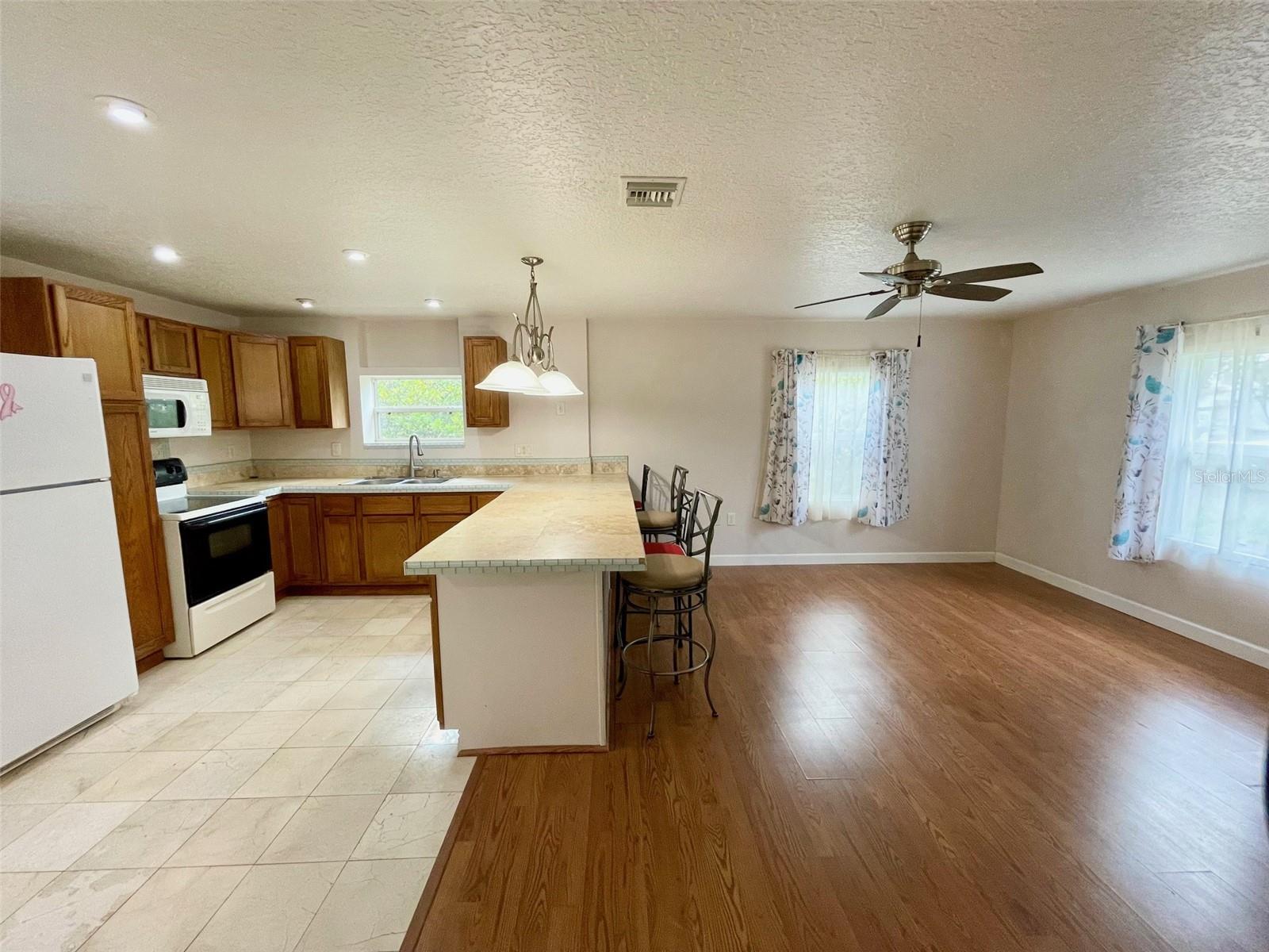 MIDWAY PARK - Residential