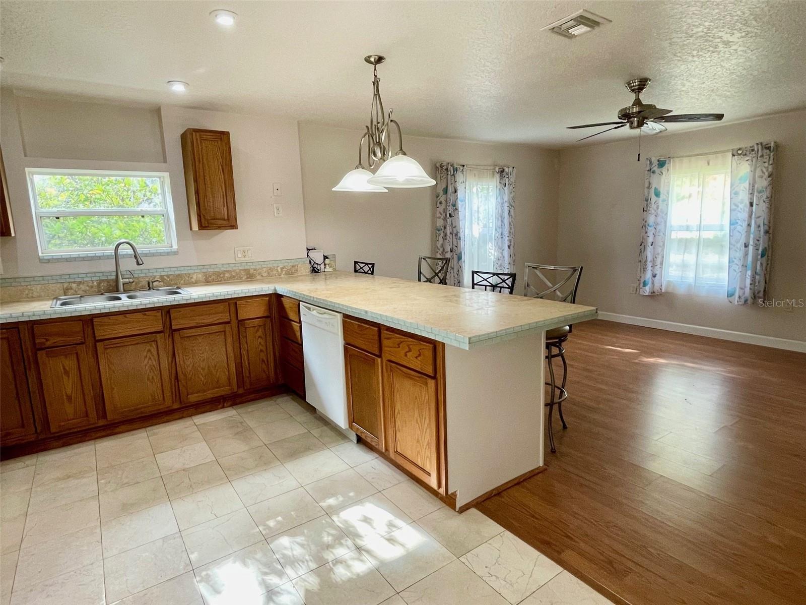 MIDWAY PARK - Residential