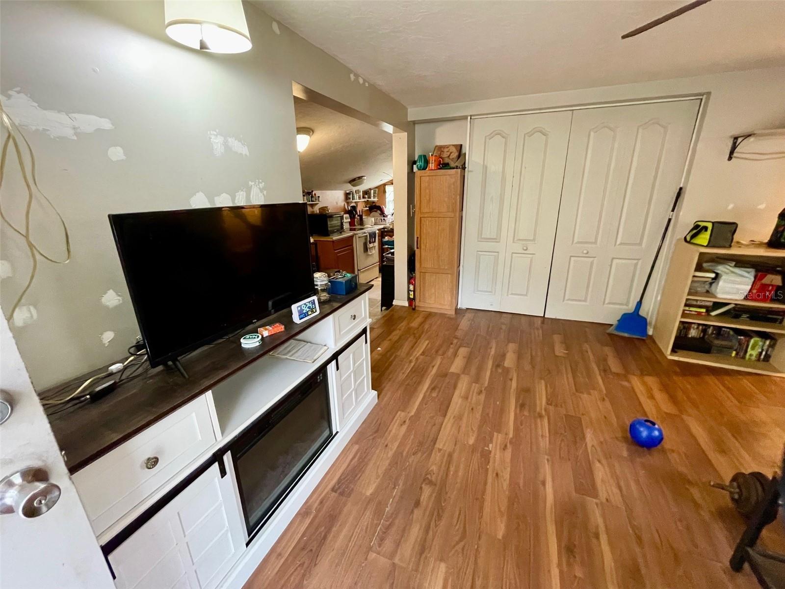 MIDWAY PARK - Residential