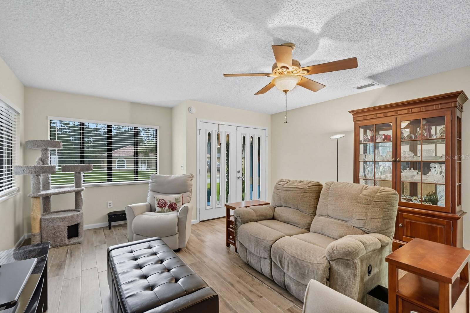 PINE GROVE - Residential