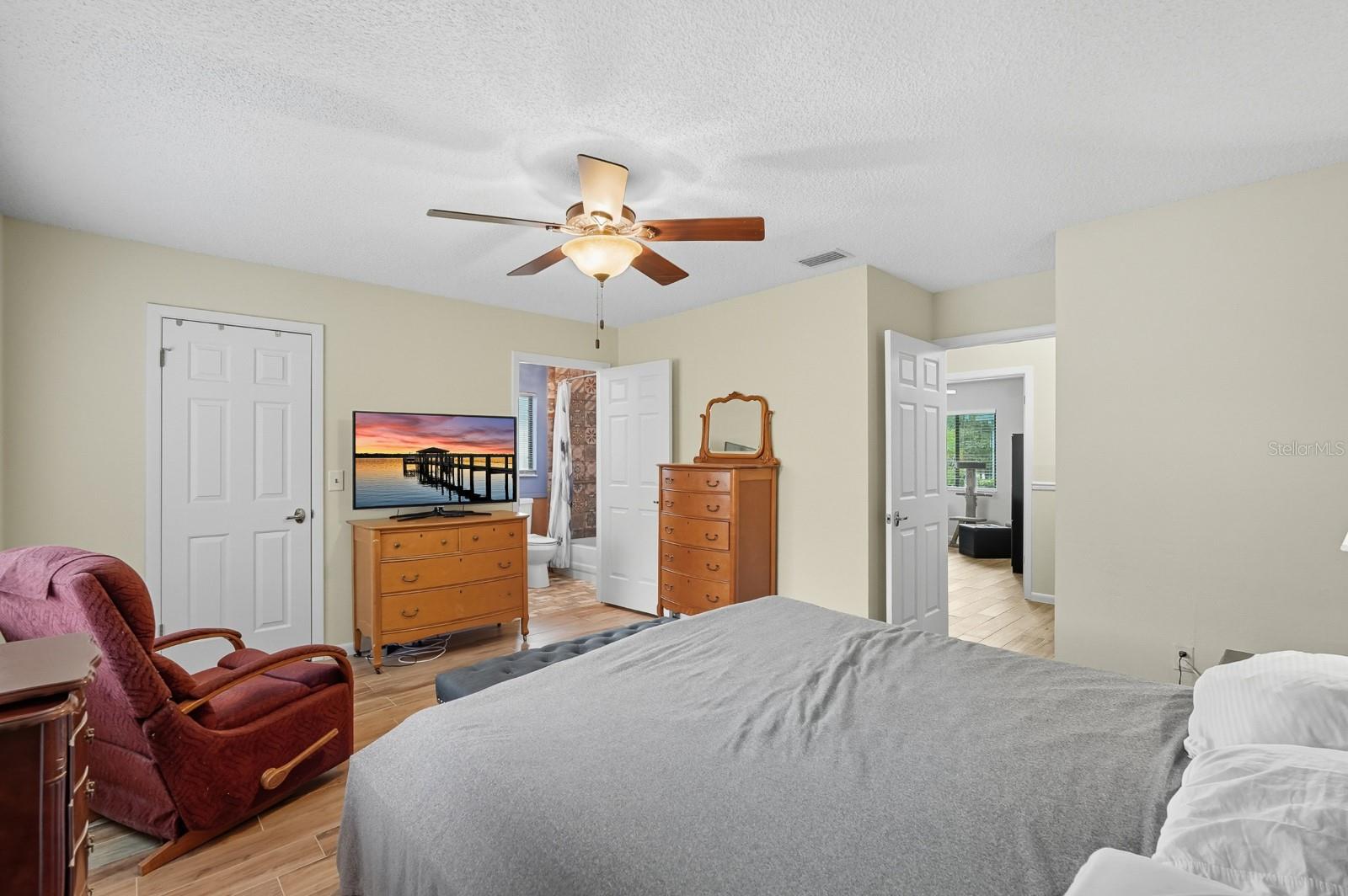 PINE GROVE - Residential