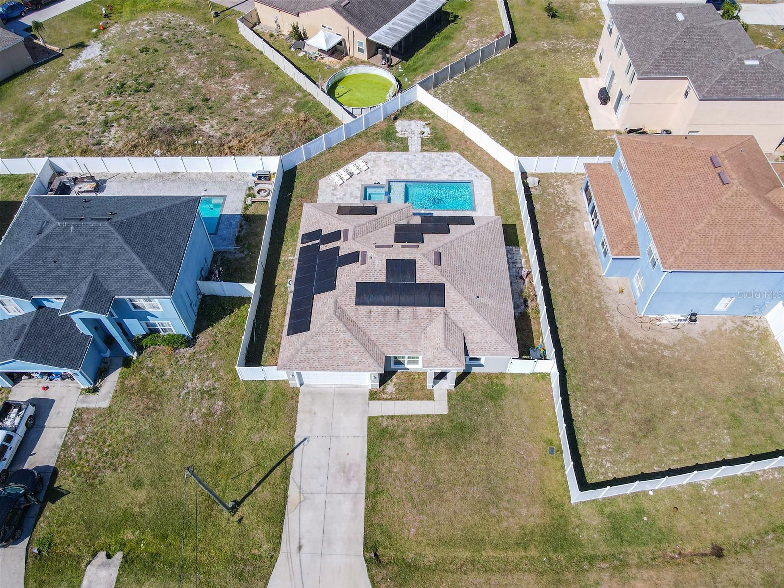 152 BIG BLACK DRIVE