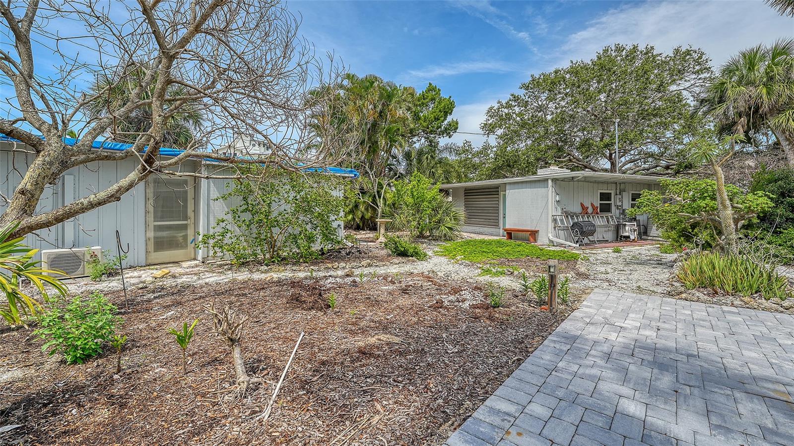 SARASOTA BEACH - Land