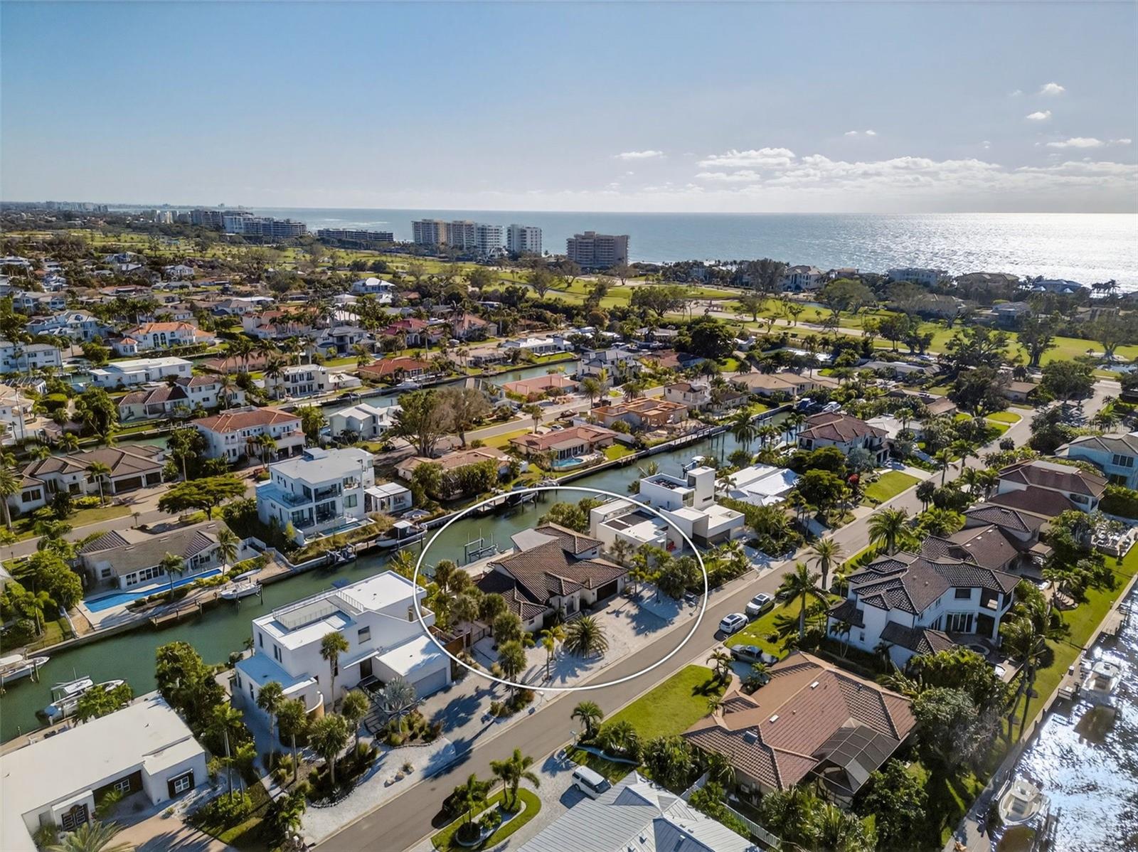 COUNTRY CLUB SHORES - Residential