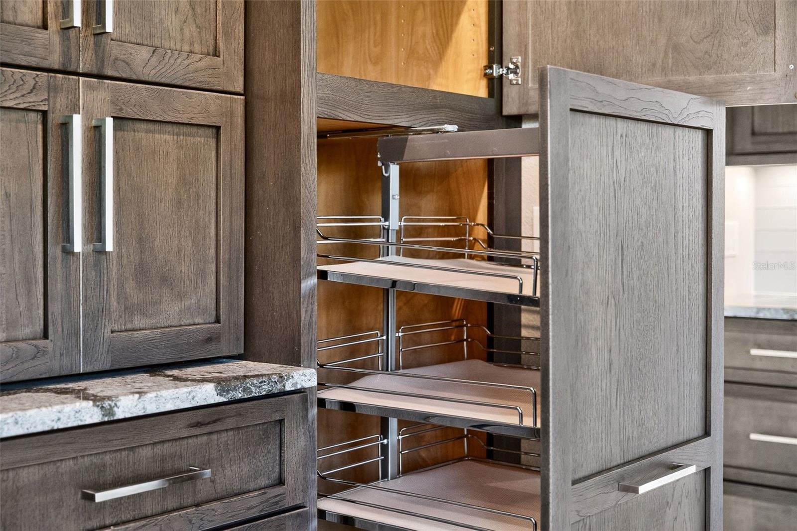 COUNTRY CLUB SHORES - Residential