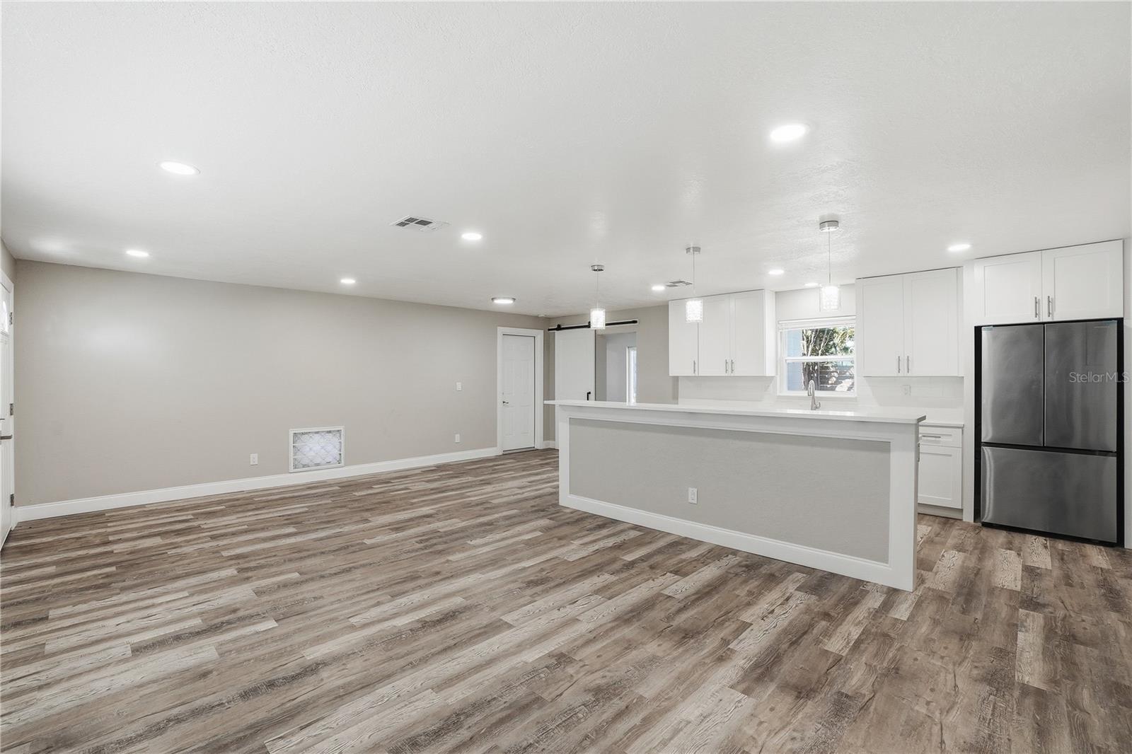 RIDGEWOOD GROVES - Residential