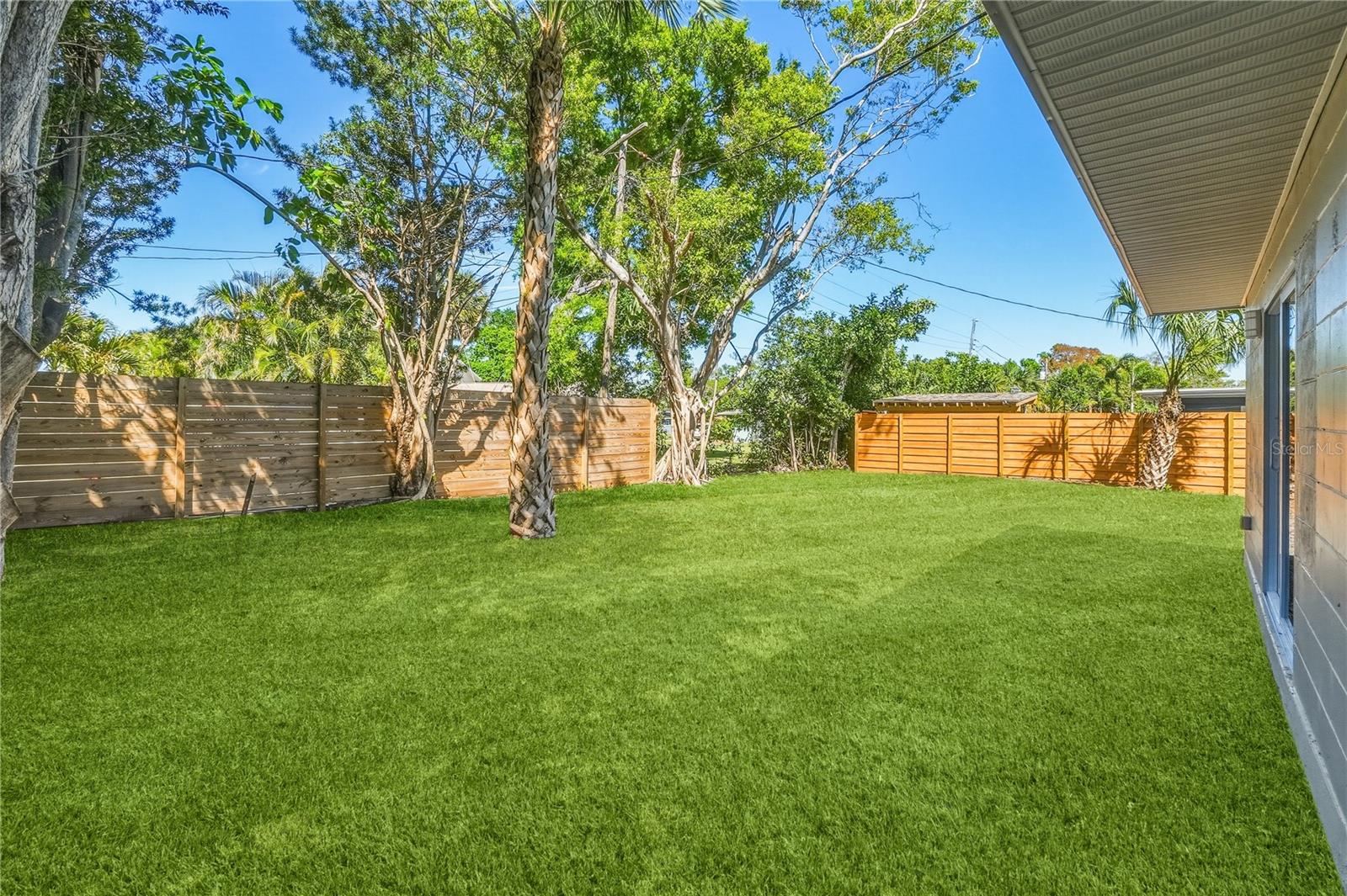 RIDGEWOOD GROVES - Residential