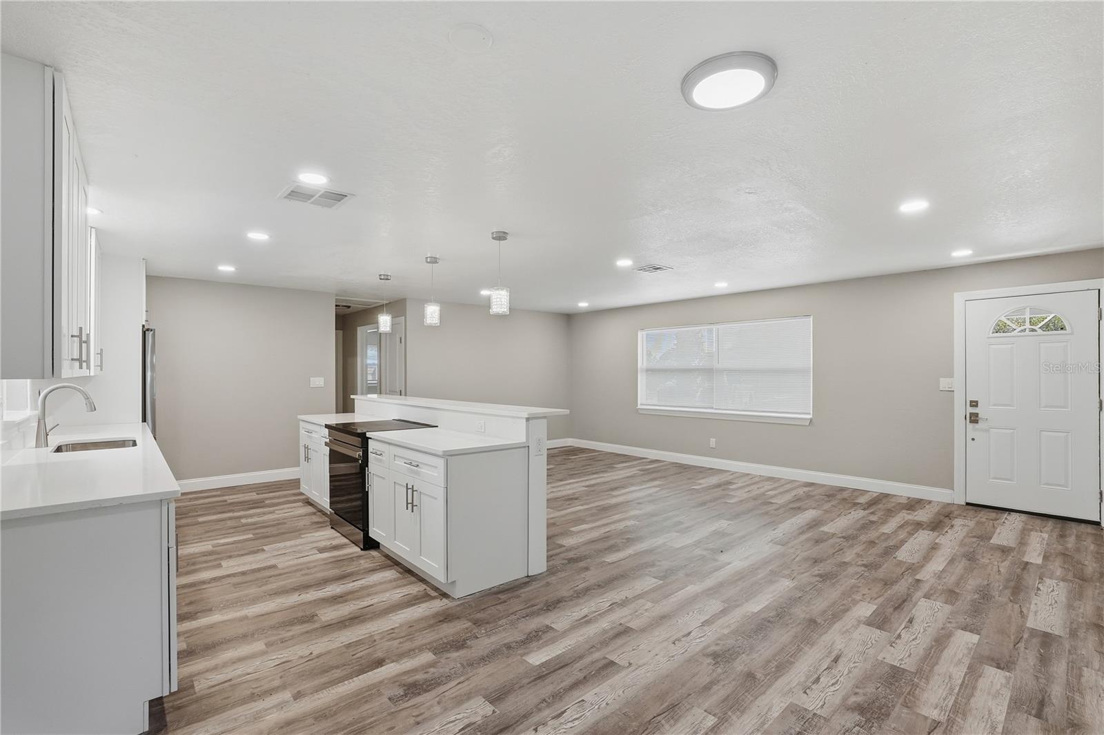 RIDGEWOOD GROVES - Residential