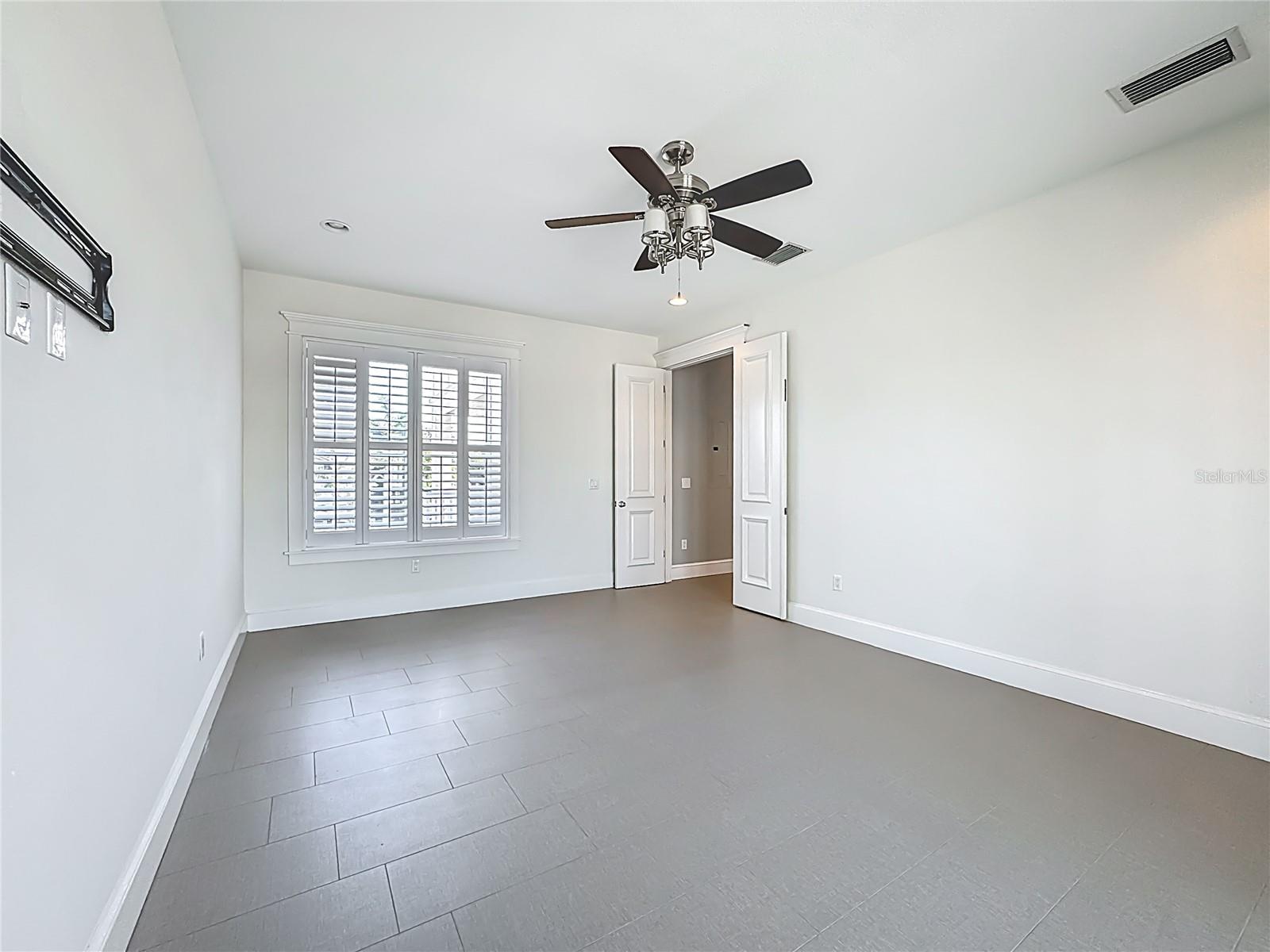 HOLMES BEACH 31ST UNIT AMD - Residential