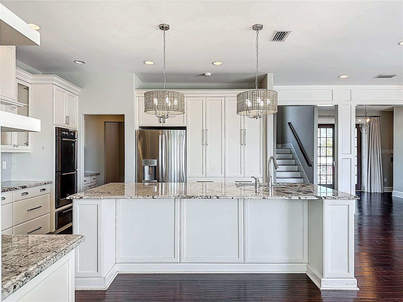 HOLMES BEACH 31ST UNIT AMD - Residential