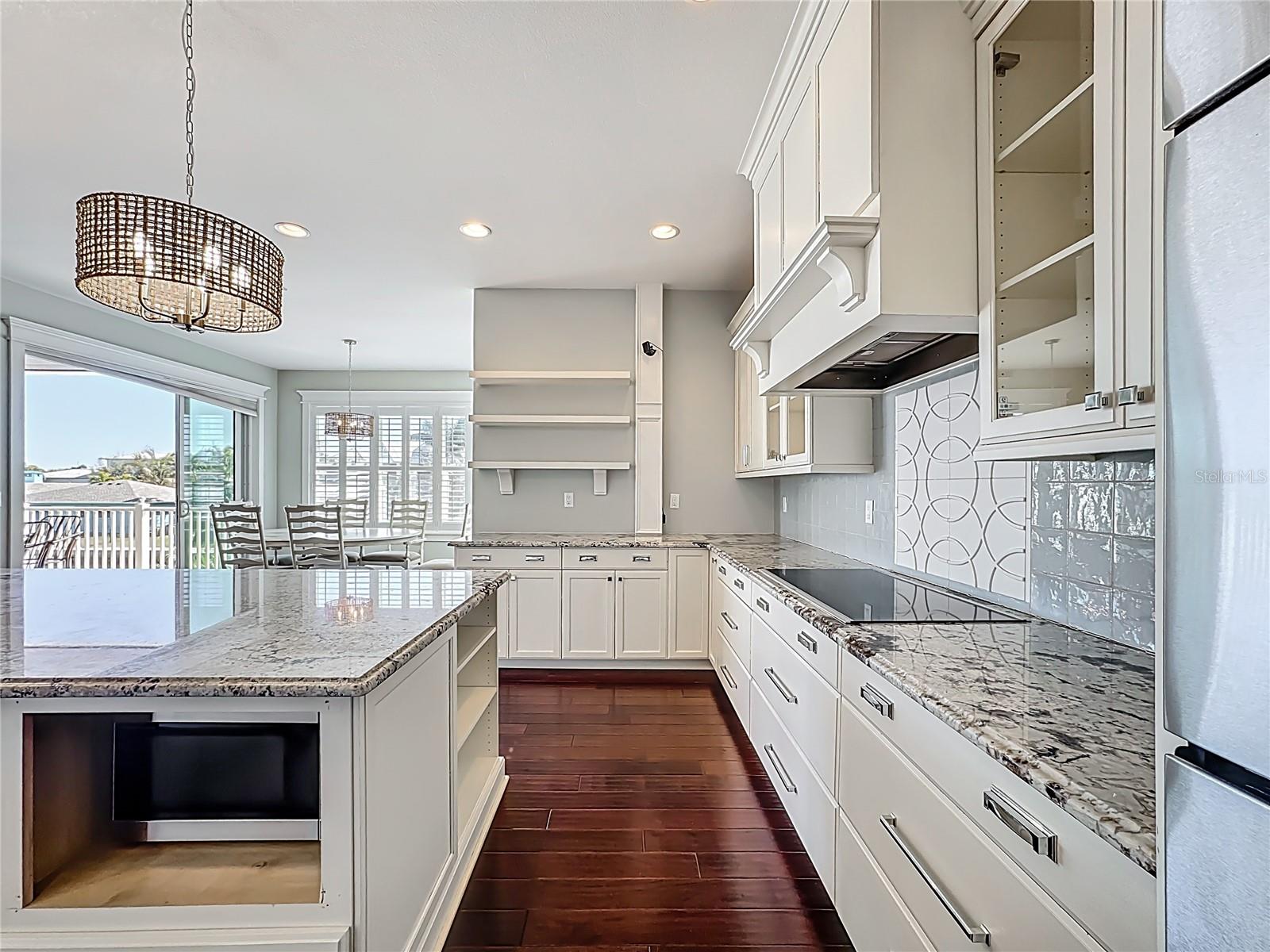 HOLMES BEACH 31ST UNIT AMD - Residential