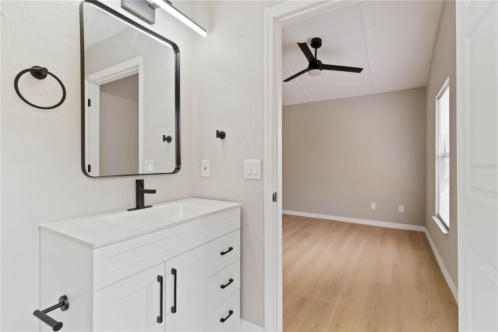 HILLCREST 3RD ADD TO - Residential